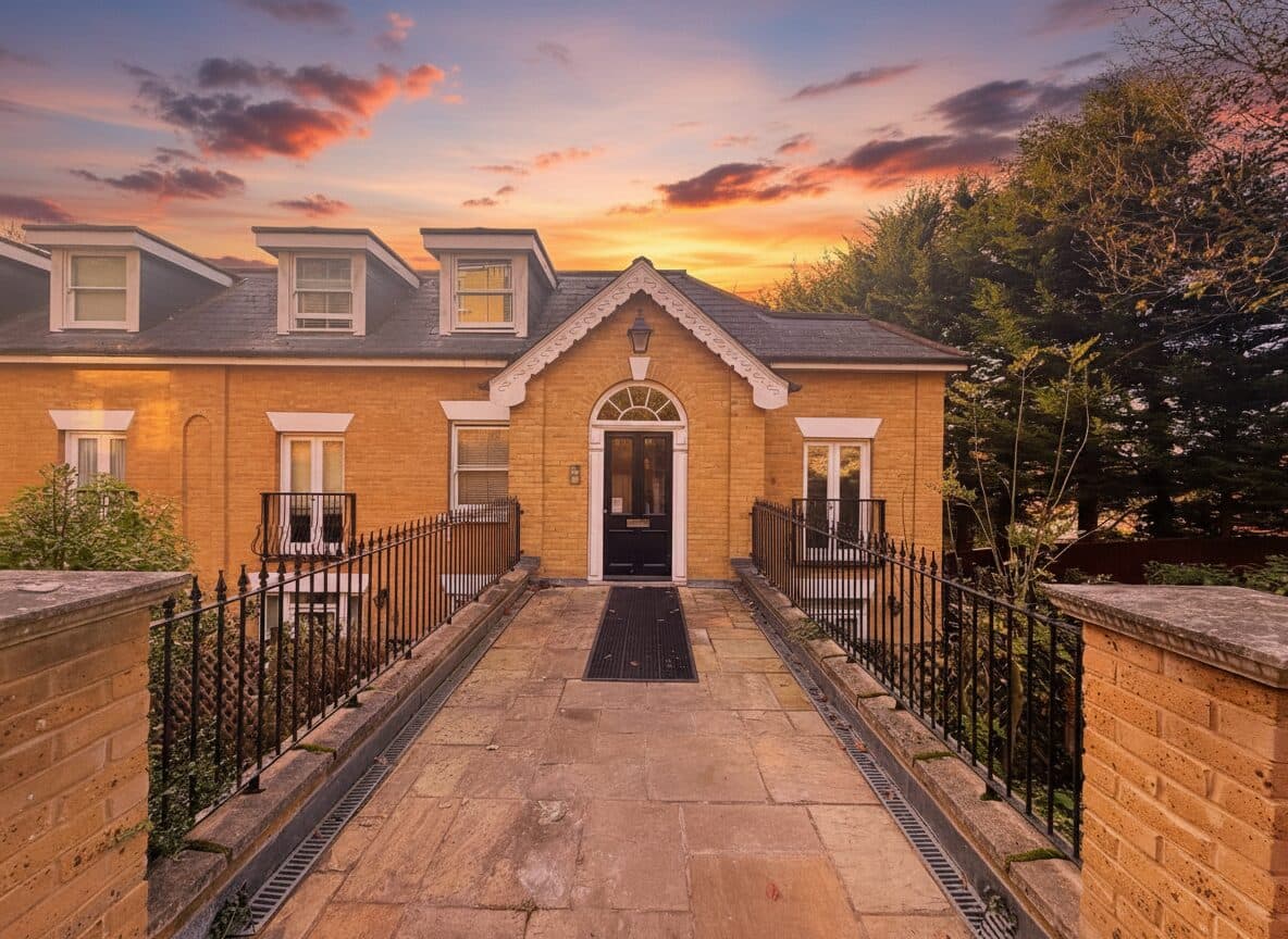 Beckenham Lane, Glebe Knoll, BR2